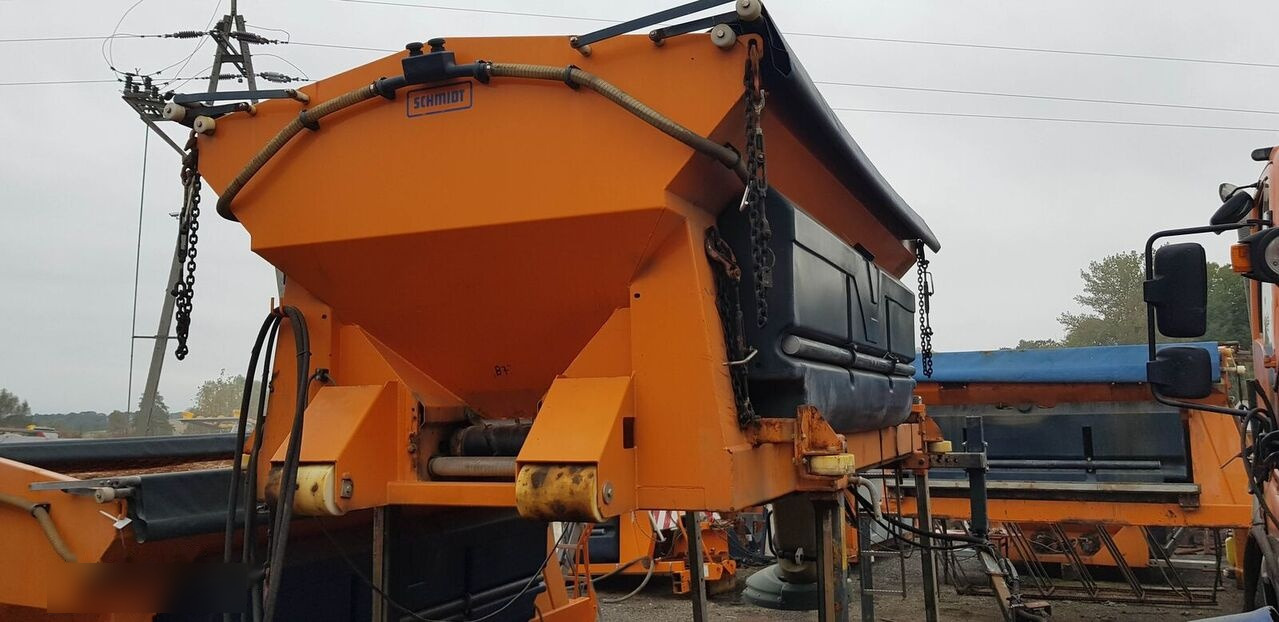 Schmidt Solarko piaskarka SCHMIDT STRATOS 5m3 20 - Salzstreuer für Kommunal-/ Sonderfahrzeug: das Bild 4 Schmidt Solarko piaskarka SCHMIDT STRATOS 5m3 20 - Salzstreuer für Kommunal-/ Sonderfahrzeug: das Bild 4