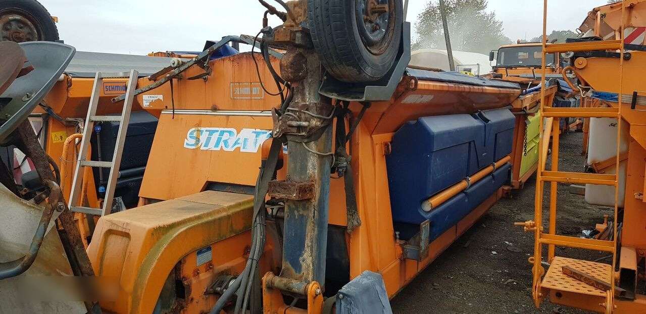 Schmidt Solarko piaskarka SCHMIDT STRATOS 5m3 20 - Salzstreuer für Kommunal-/ Sonderfahrzeug: das Bild 5 Schmidt Solarko piaskarka SCHMIDT STRATOS 5m3 20 - Salzstreuer für Kommunal-/ Sonderfahrzeug: das Bild 5