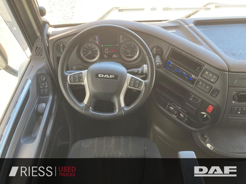 DAF XF 480 FT XF 480 FT SSC Intarder Standklima DAF XF 480 FT SSC Intarder Standklima SpurH LED - Sattelzugmaschine: das Bild 5 DAF XF 480 FT XF 480 FT SSC Intarder Standklima DAF XF 480 FT SSC Intarder Standklima SpurH LED - Sattelzugmaschine: das Bild 5