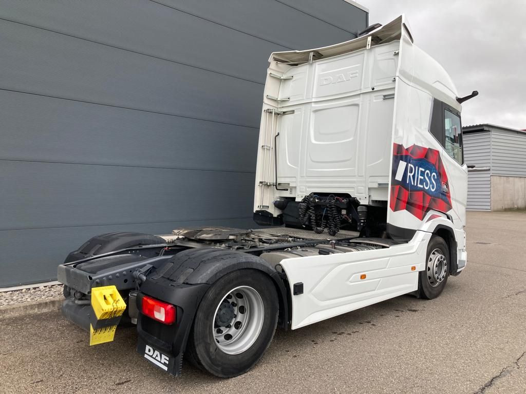 DAF XG 480 FT LED Intarder Kamera Hydraulik DAF XG 480 FT LED Intarder Kamera Hydraulik - Sattelzugmaschine: das Bild 3 DAF XG 480 FT LED Intarder Kamera Hydraulik DAF XG 480 FT LED Intarder Kamera Hydraulik - Sattelzugmaschine: das Bild 3