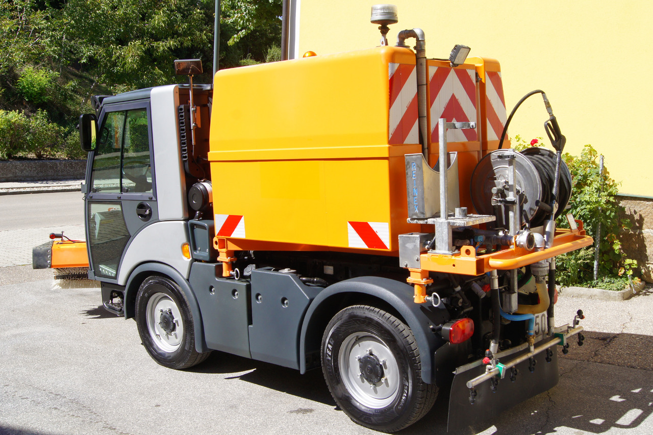 MULTICAR TREMO X56 Carrier CS/4x4/Euro 5/Besen/Wasserfass - Kipper Transporter: das Bild 3 MULTICAR TREMO X56 Carrier CS/4x4/Euro 5/Besen/Wasserfass - Kipper Transporter: das Bild 3