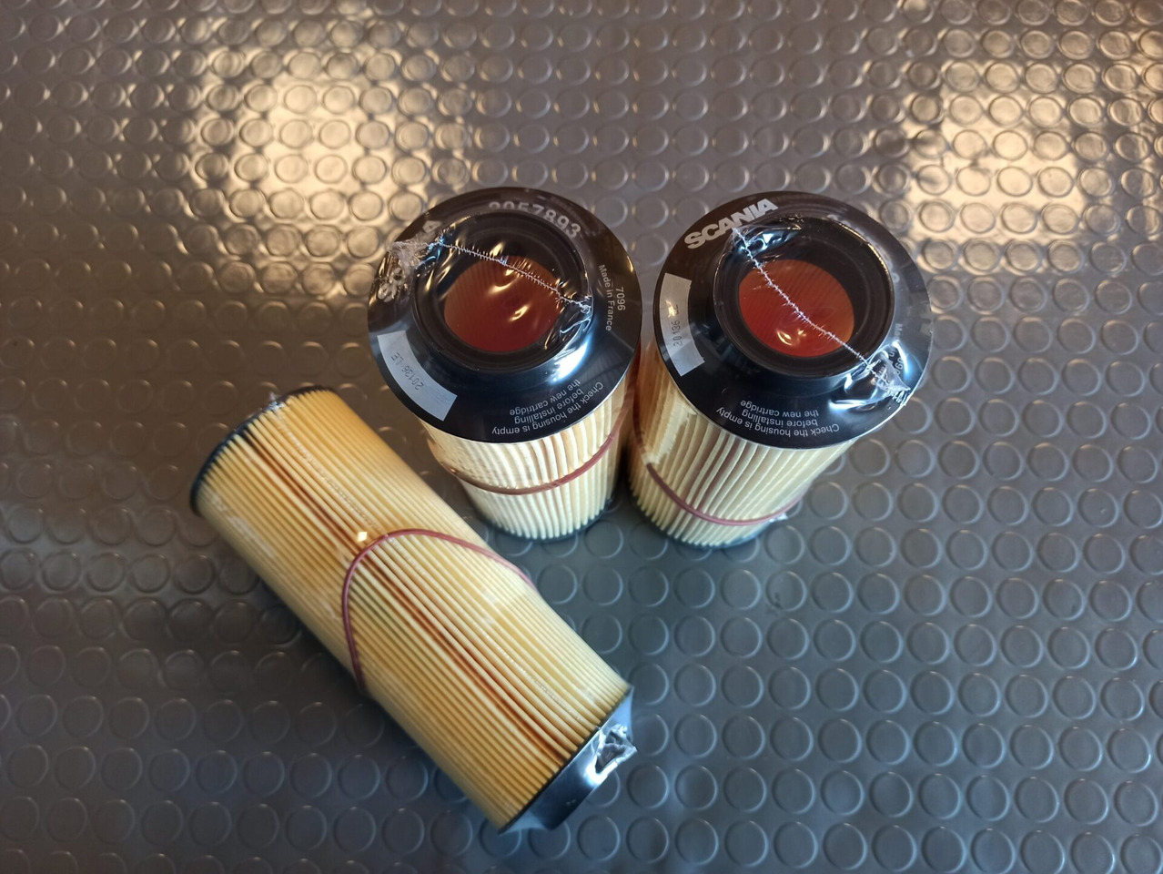 SCANIA OIL FILTER 2057893 - Ölfilter für LKW: das Bild 1 SCANIA OIL FILTER 2057893 - Ölfilter für LKW: das Bild 1