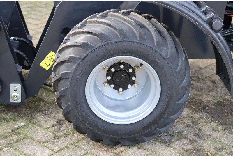 Radlader Chausson DW-E606: das Bild 17 Radlader Chausson DW-E606: das Bild 17