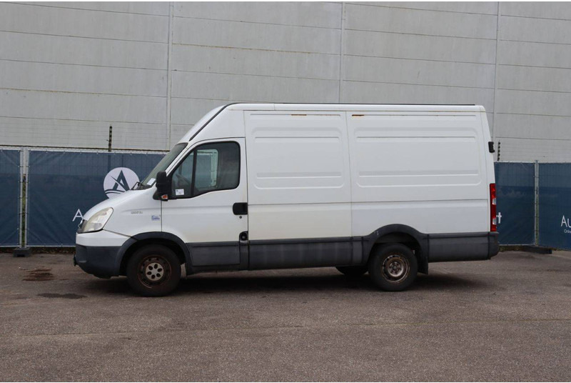 Iveco Daily 35S13 - Kastenwagen: das Bild 1 Iveco Daily 35S13 - Kastenwagen: das Bild 1