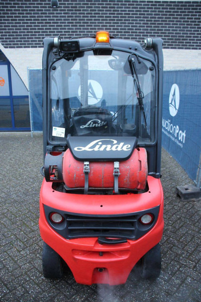 Linde H20T-01 - Treibgasstapler: das Bild 4 Linde H20T-01 - Treibgasstapler: das Bild 4