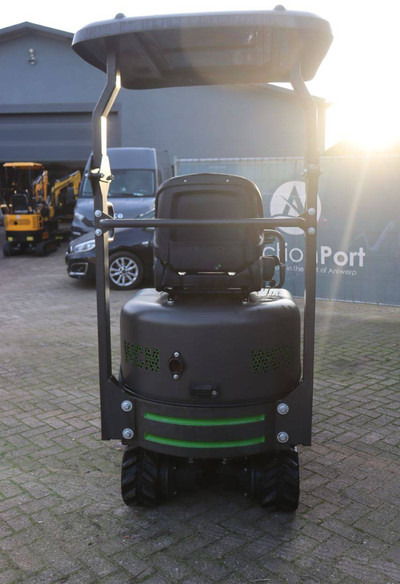 WCM CTX8010 - Minibagger: das Bild 5 WCM CTX8010 - Minibagger: das Bild 5