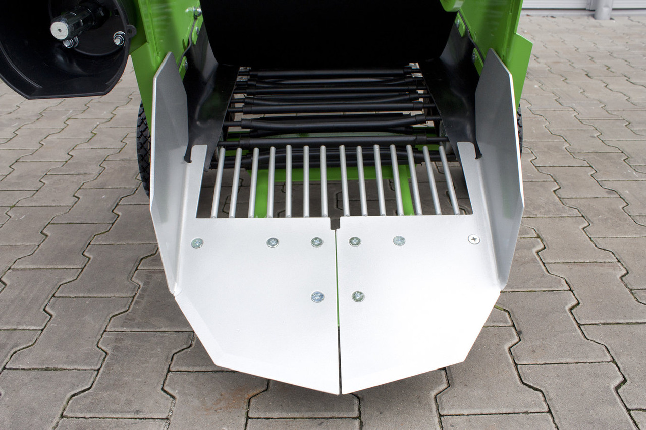 BOMET Kopaczka przenosnikowa jednorzędowa / Einreihiger Kartoffelroder /Potato digger / Однорядная картофельная копалка - Kartoffeltechnik: das Bild 4 BOMET Kopaczka przenosnikowa jednorzędowa / Einreihiger Kartoffelroder /Potato digger / Однорядная картофельная копалка - Kartoffeltechnik: das Bild 4