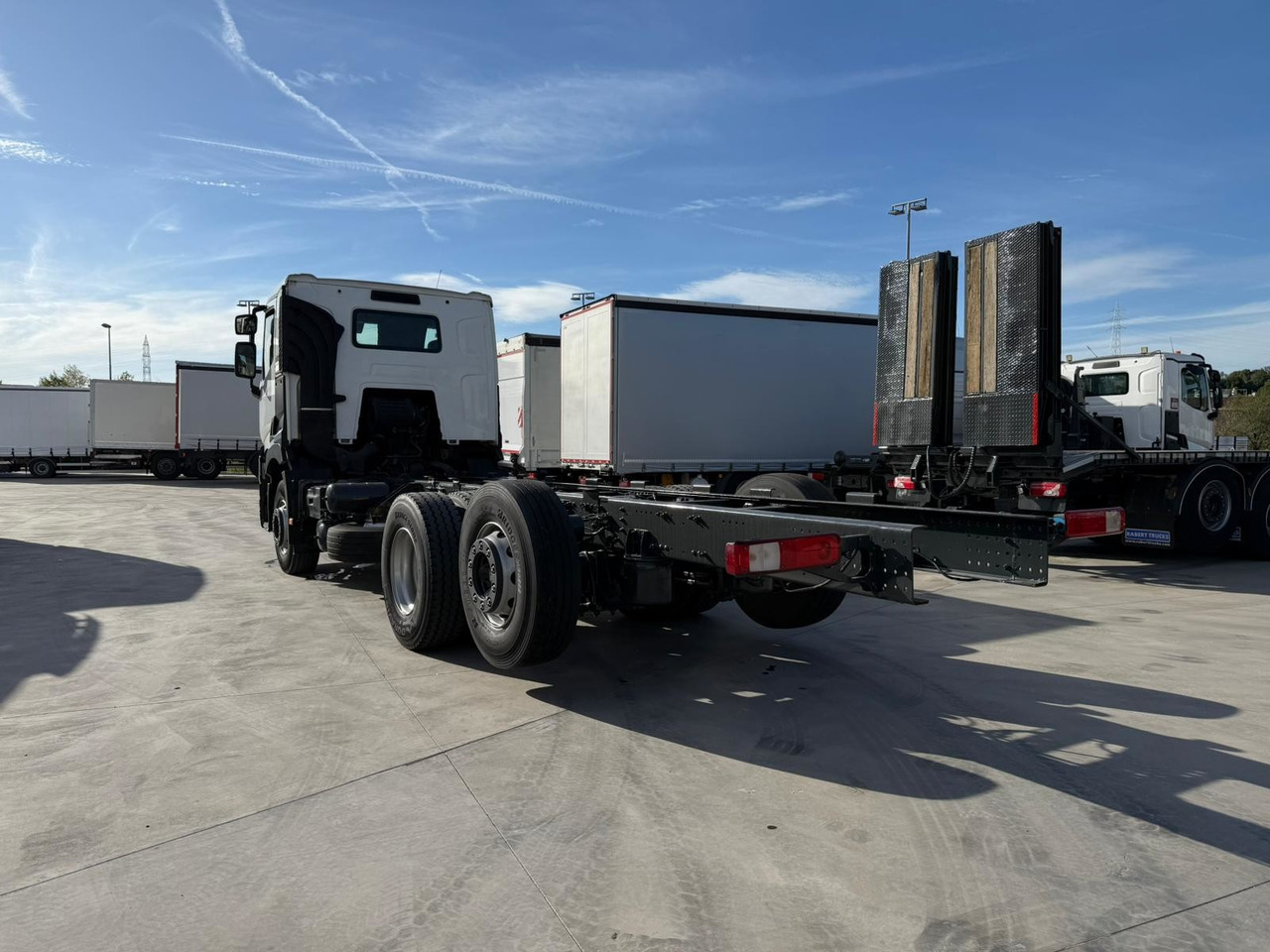 RENAULT C380.26 E6 (Chassis) - Fahrgestell LKW: das Bild 4 RENAULT C380.26 E6 (Chassis) - Fahrgestell LKW: das Bild 4