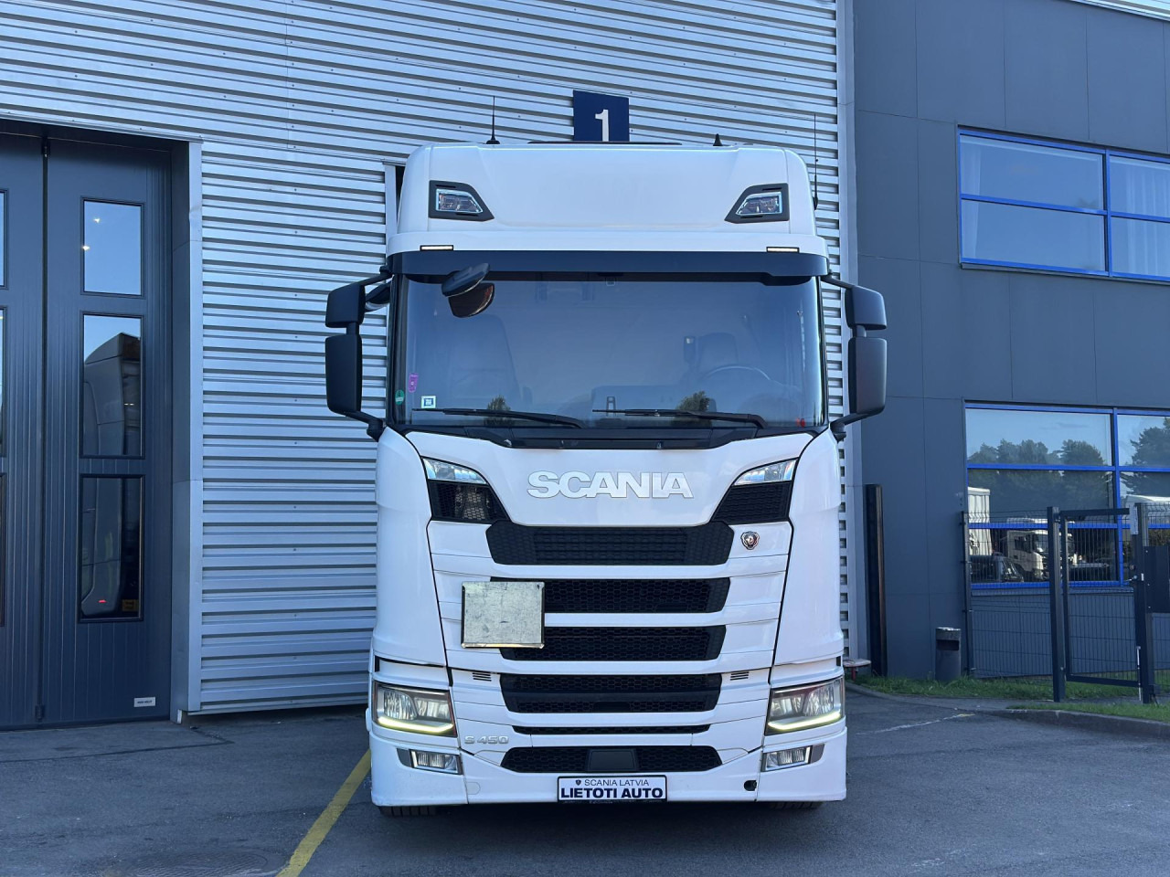 SCANIA S 450 A4x2EB - Sattelzugmaschine: das Bild 3 SCANIA S 450 A4x2EB - Sattelzugmaschine: das Bild 3