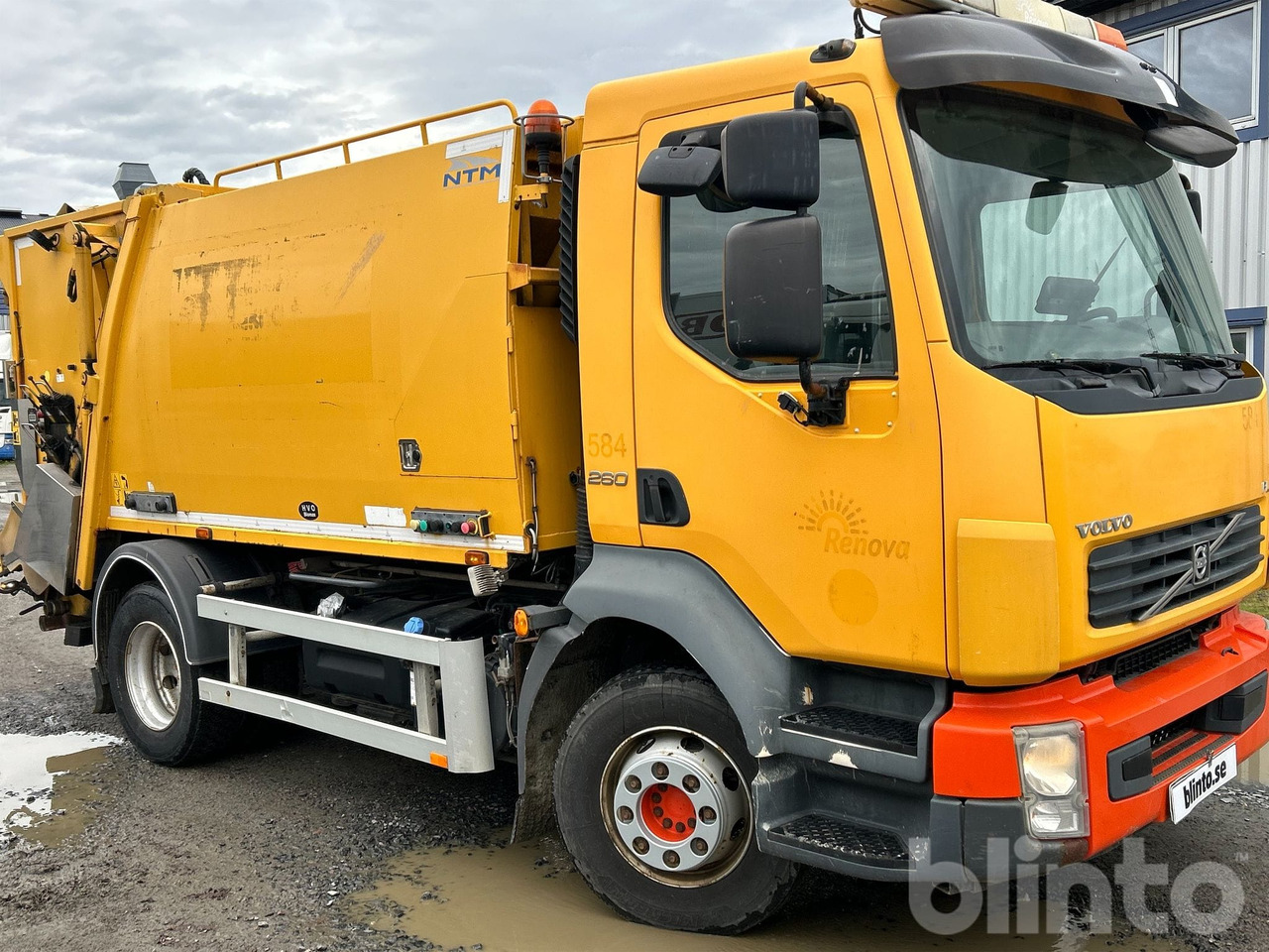 VOLVO FL 4X2 - Müllwagen: das Bild 3 VOLVO FL 4X2 - Müllwagen: das Bild 3
