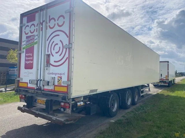 Van Eck koelvries 3 asser stuuras,met carrier vector koelmotor, apk gekeurd - Kühlkoffer Auflieger: das Bild 3 Van Eck koelvries 3 asser stuuras,met carrier vector koelmotor, apk gekeurd - Kühlkoffer Auflieger: das Bild 3