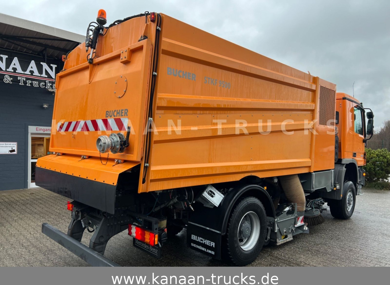 Mercedes-Benz 2032 Actros 4x4 Bucher STKF 9500 AIRPORT KLIMA - Kehrmaschine: das Bild 5 Mercedes-Benz 2032 Actros 4x4 Bucher STKF 9500 AIRPORT KLIMA - Kehrmaschine: das Bild 5