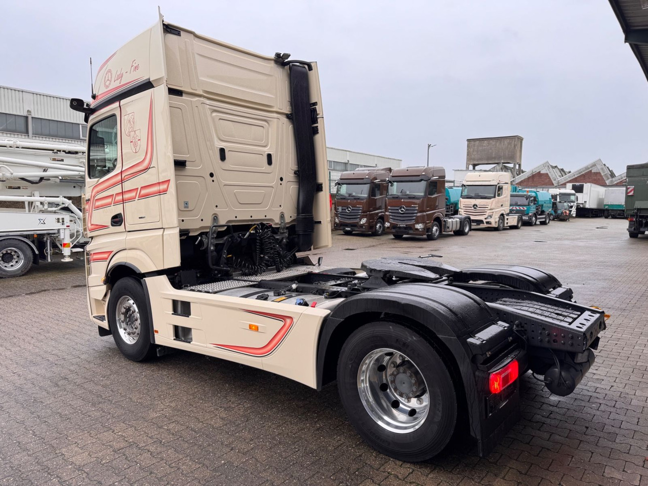 Mercedes-Benz 1848 LS Actros 5 GigaSpace Blatt/Luft - Sattelzugmaschine: das Bild 5 Mercedes-Benz 1848 LS Actros 5 GigaSpace Blatt/Luft - Sattelzugmaschine: das Bild 5