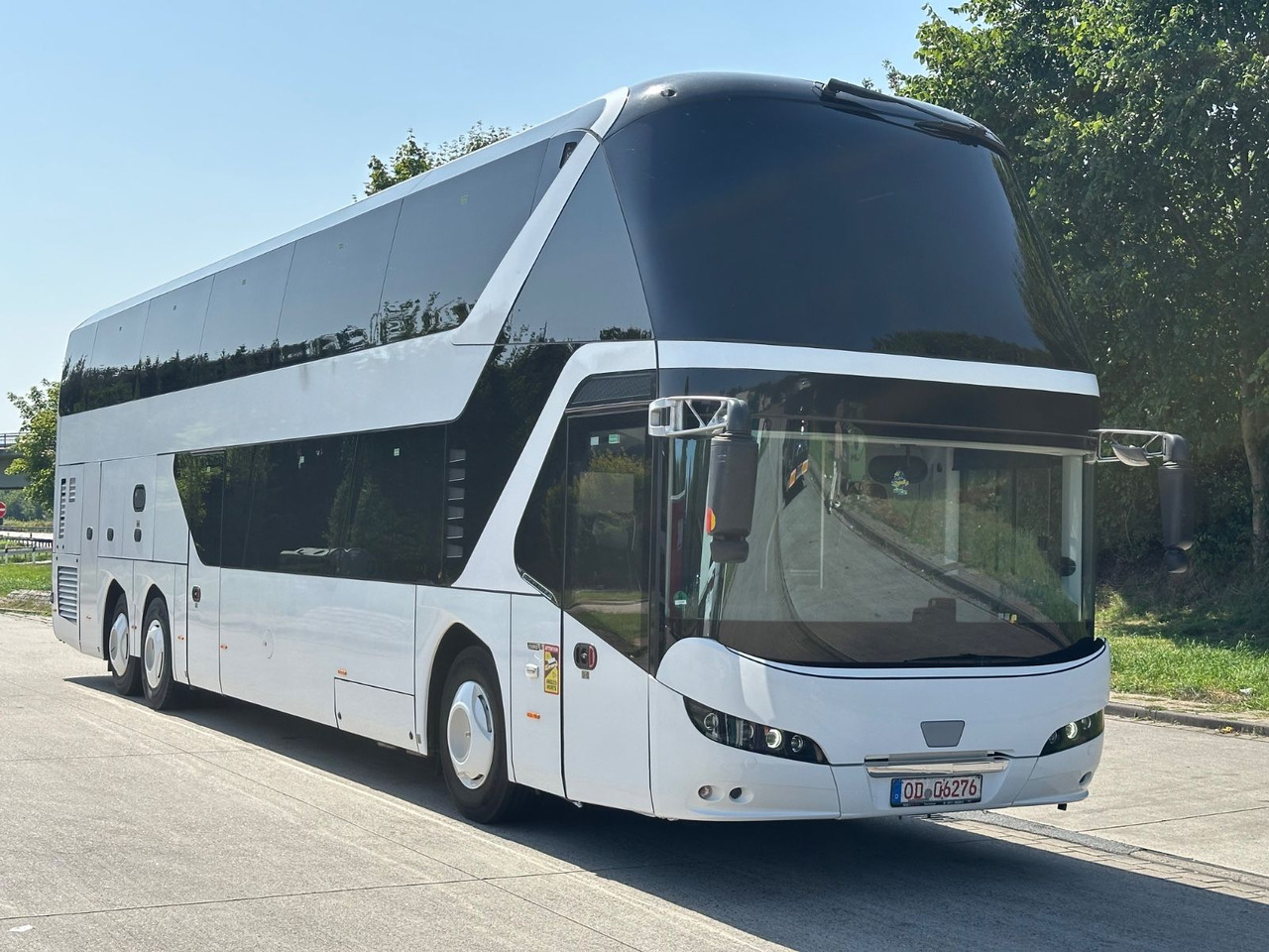 Neoplan P06 Skyliner L (83 Sitze*TOP*Motor Neu*Panorama) - Doppeldeckerbus: das Bild 2 Neoplan P06 Skyliner L (83 Sitze*TOP*Motor Neu*Panorama) - Doppeldeckerbus: das Bild 2