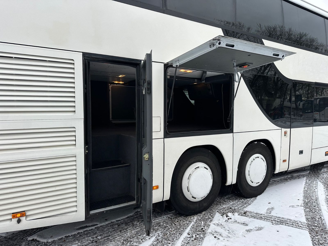 Setra S 431 DT (80 Sitze*TOP*wenig Km) - Doppeldeckerbus: das Bild 4 Setra S 431 DT (80 Sitze*TOP*wenig Km) - Doppeldeckerbus: das Bild 4