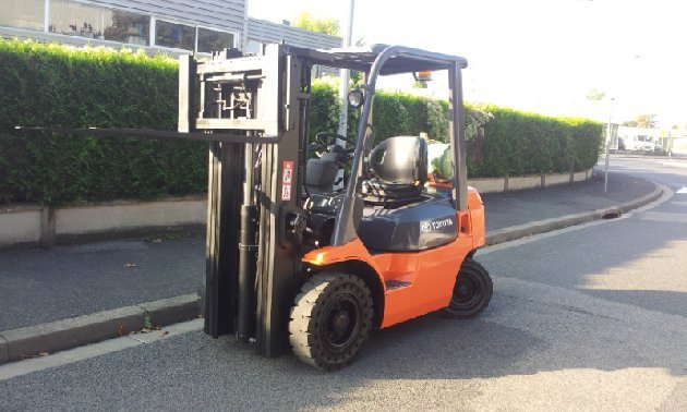 Toyota 7FGF20 - Treibgasstapler: das Bild 1 Toyota 7FGF20 - Treibgasstapler: das Bild 1